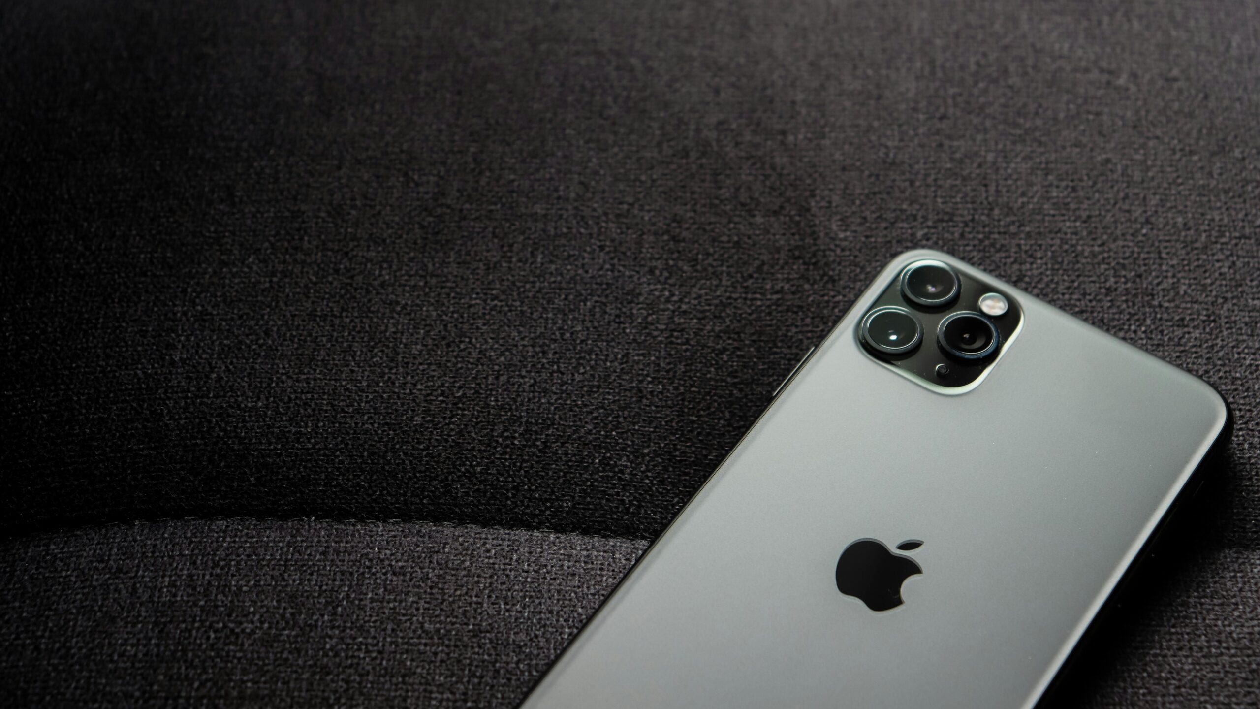 Qual iPhone Comprar Hoje em 2026? Review Completo e Honesto